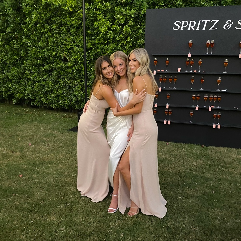 Reformation dress:Ingrid dress in color Champagne